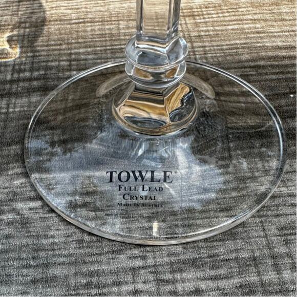Towle TOC71NO Elegant Austrian Crystal Water Goblet-Excellent - Picture 2 of 3